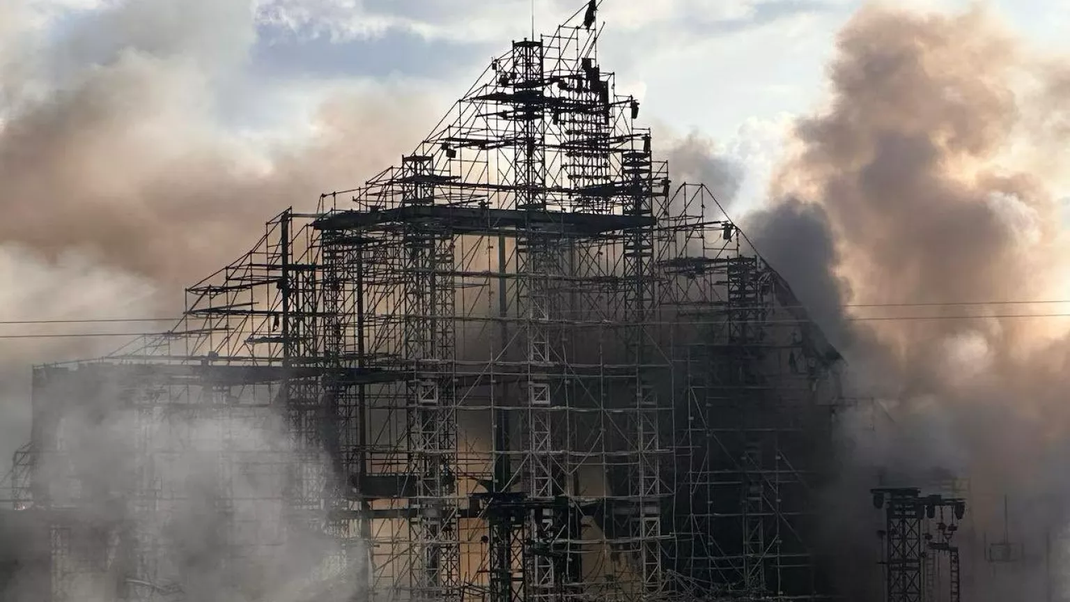 smoldering stage scaffolding